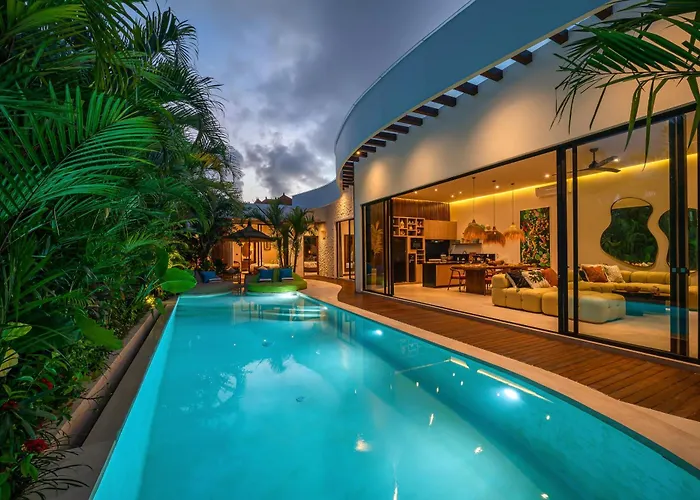 Yellow Moon, A Tropical 3br Sanctuary In Villa