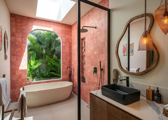 Villa Yellow Moon, A Tropical 3br Sanctuary In