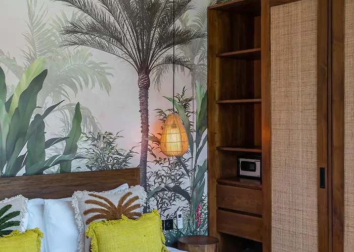 Yellow Moon, A Tropical 3br Sanctuary In *