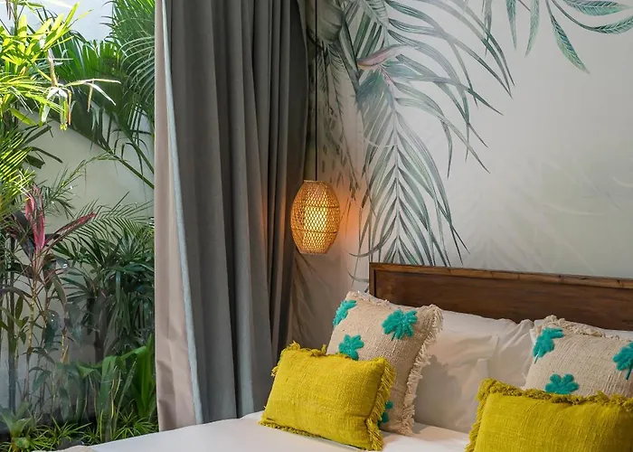 Villa Yellow Moon, A Tropical 3br Sanctuary In Uluwatu