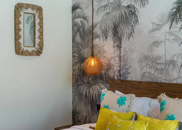 Villa Yellow Moon, A Tropical 3br Sanctuary In