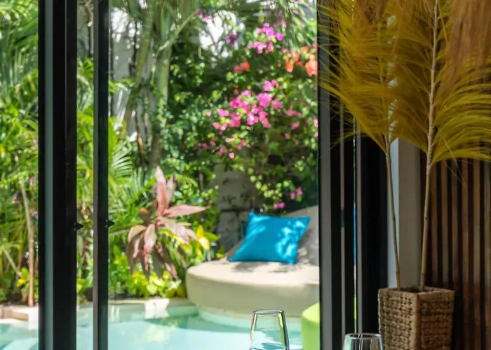 Villa Yellow Moon, A Tropical 3br Sanctuary In *