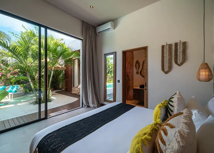 Yellow Moon, A Tropical 3br Sanctuary In *