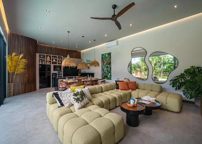Yellow Moon, A Tropical 3br Sanctuary In Uluwatu