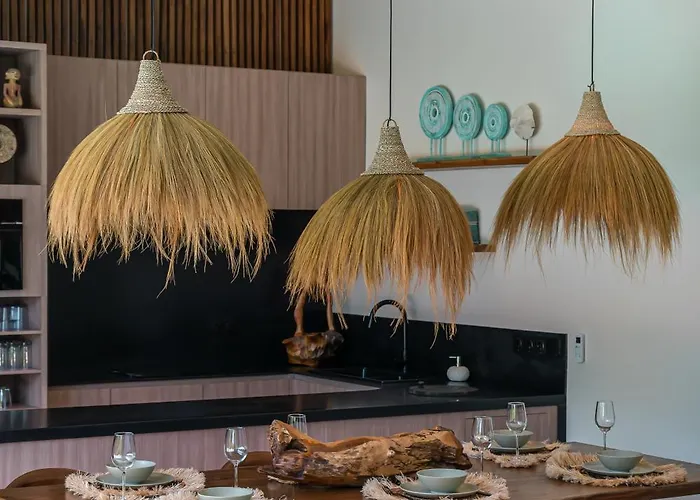 Yellow Moon, A Tropical 3br Sanctuary In