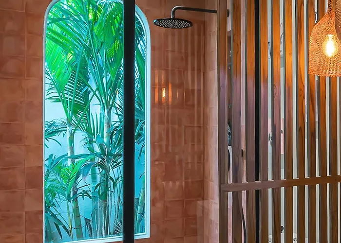 Villa Yellow Moon, A Tropical 3br Sanctuary In Uluwatu